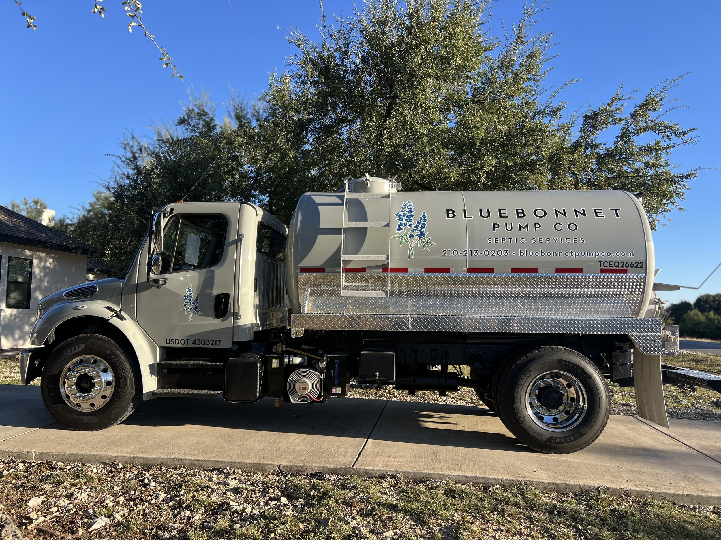 Bluebonnet Pump Co logo